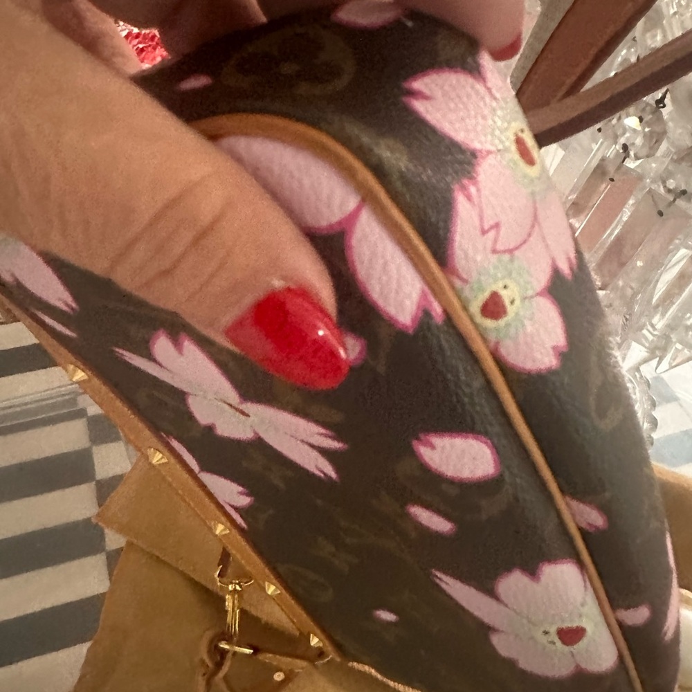 SALE🎄🎁Louis Vuitton🌸
Brown and Pink Monogram Cherry Blossom Coated Canvas, 2003 - Picture 4 of 11